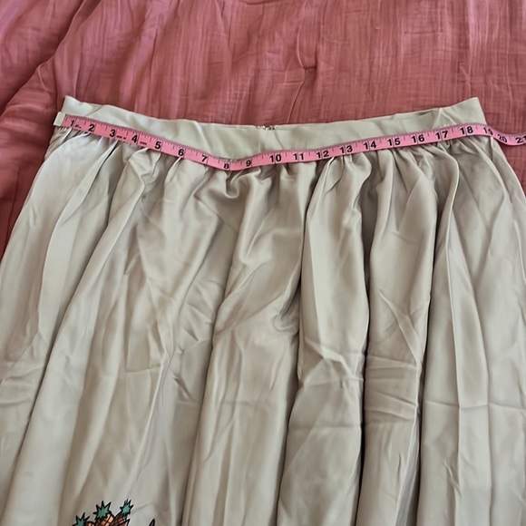 Sourpuss hula girl skirt - Picture 3 of 4